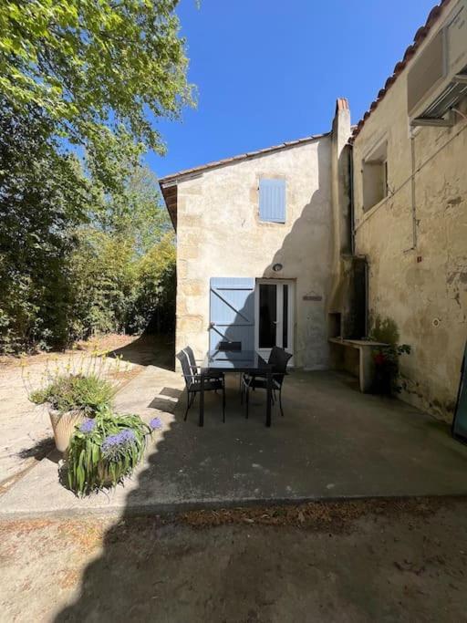 "La Pradeto" Gite Rural Camargue Arles Extérieur photo